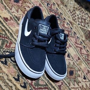 Nike Kids Black and White Sneakers